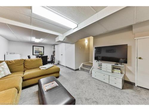 48-2155 South Millway, Mississauga, ON - Indoor Photo Showing Living Room