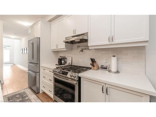 98 Franklin Trail Trail, Barrie, ON - Indoor Photo Showing Kitchen With Stainless Steel Kitchen