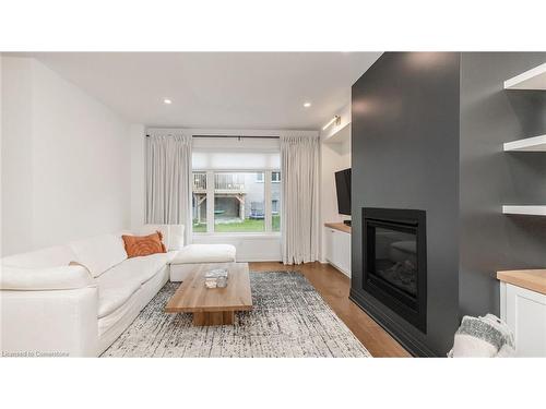 98 Franklin Trail Trail, Barrie, ON - Indoor Photo Showing Living Room With Fireplace