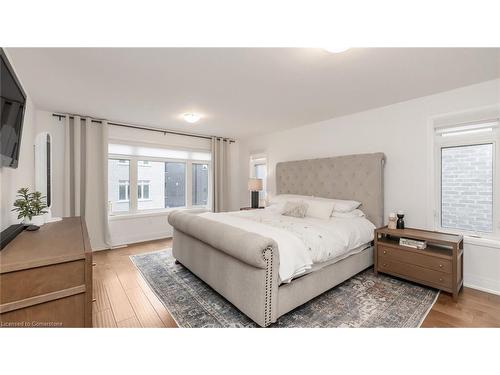 98 Franklin Trail Trail, Barrie, ON - Indoor Photo Showing Bedroom