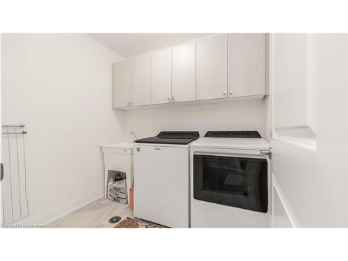 98 Franklin Trail Trail, Barrie, ON - Indoor Photo Showing Laundry Room