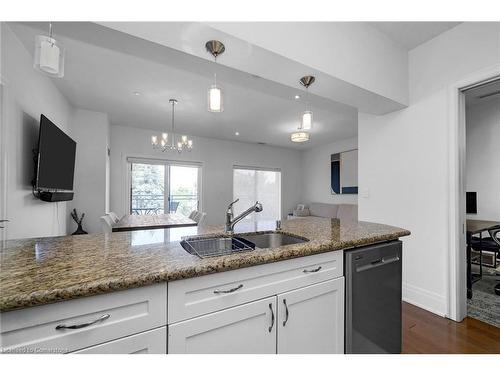 80 Burns Boulevard, King City, ON - Indoor Photo Showing Kitchen With Double Sink