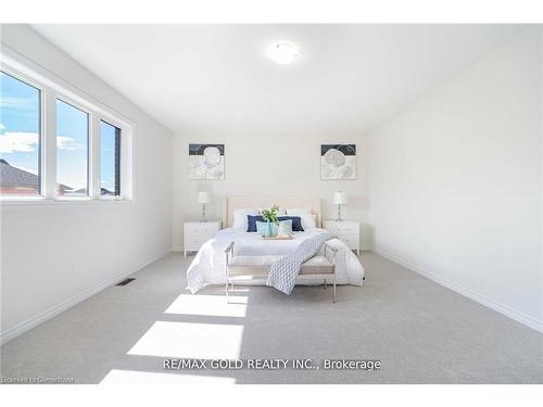 27 Lippa Drive, Caledon, ON - Indoor Photo Showing Bedroom