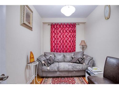 667 Linden Drive Drive, Cambridge, ON - Indoor Photo Showing Living Room