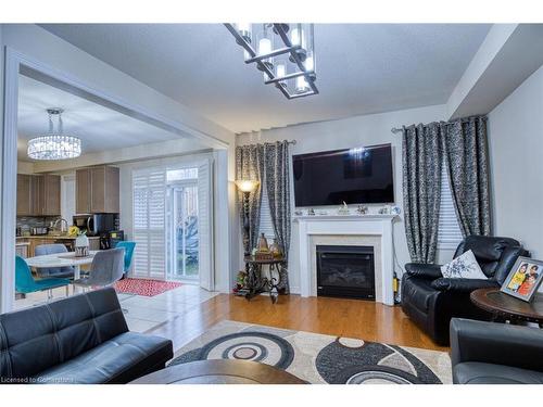 667 Linden Drive Drive, Cambridge, ON - Indoor Photo Showing Living Room With Fireplace