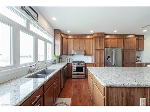 4750 Talbot Trail, Merlin, ON - Indoor Photo Showing Kitchen With Stainless Steel Kitchen With Double Sink With Upgraded Kitchen