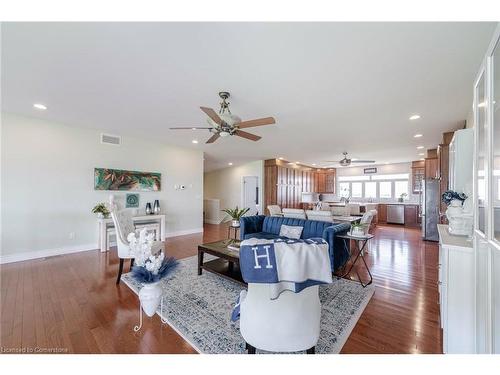 4750 Talbot Trail, Merlin, ON - Indoor Photo Showing Living Room