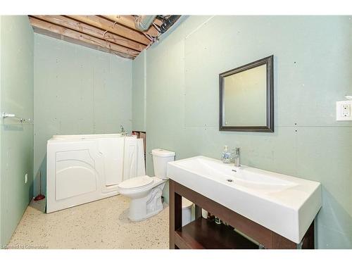 4750 Talbot Trail, Merlin, ON - Indoor Photo Showing Bathroom