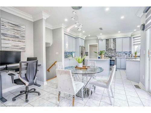 2085 Ashmore Drive, Oakville, ON - Indoor Photo Showing Dining Room