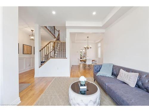 16 Edmonton Street, Brampton, ON - Indoor Photo Showing Living Room