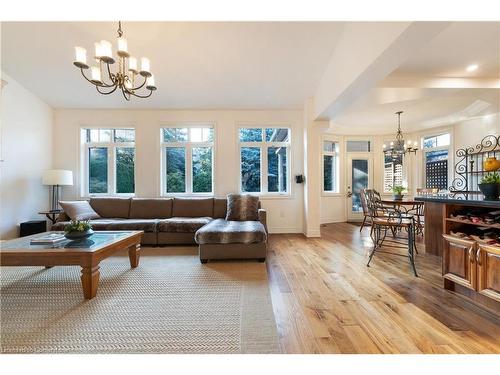 16 Edmonton Street, Brampton, ON - Indoor Photo Showing Living Room