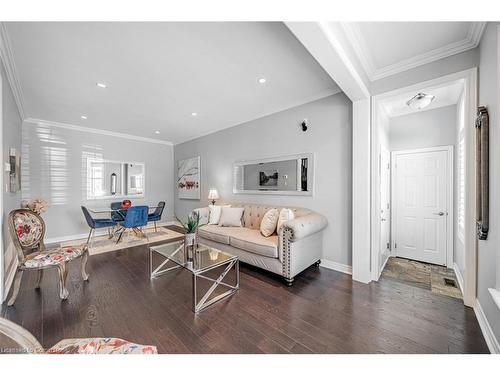 2495 Gateshead Common, Oakville, ON - Indoor Photo Showing Living Room