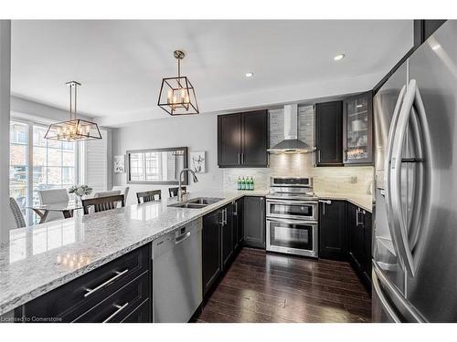 2495 Gateshead Common, Oakville, ON - Indoor Photo Showing Kitchen With Stainless Steel Kitchen With Double Sink With Upgraded Kitchen