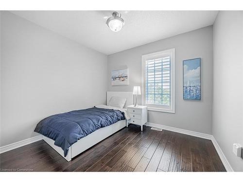 2495 Gateshead Common, Oakville, ON - Indoor Photo Showing Bedroom