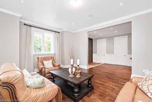 7840 Patterson Side Road, Caledon, ON - Indoor Photo Showing Living Room