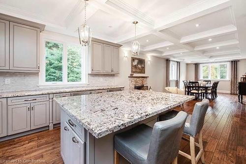 7840 Patterson Side Road, Caledon, ON - Indoor Photo Showing Kitchen With Upgraded Kitchen