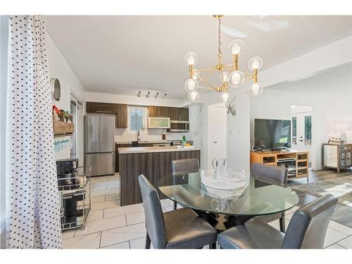 617 Front Street, Quinte West, ON - Indoor Photo Showing Dining Room