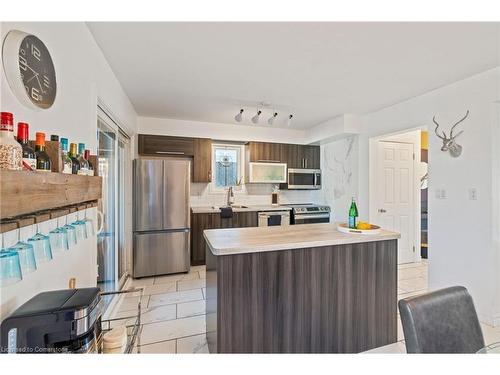 617 Front Street, Quinte West, ON - Indoor Photo Showing Kitchen