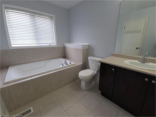 41 Cole Crescent, Brantford, ON - Indoor Photo Showing Bathroom