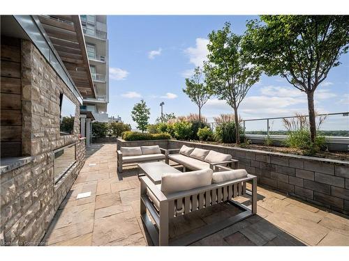 708-55 Speers Road, Oakville, ON - Outdoor