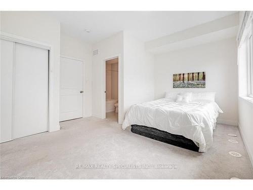 121 William Duncan Road, Toronto, ON - Indoor Photo Showing Bedroom