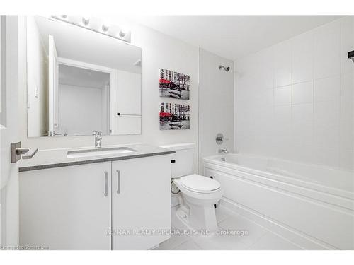 121 William Duncan Road, Toronto, ON - Indoor Photo Showing Bathroom