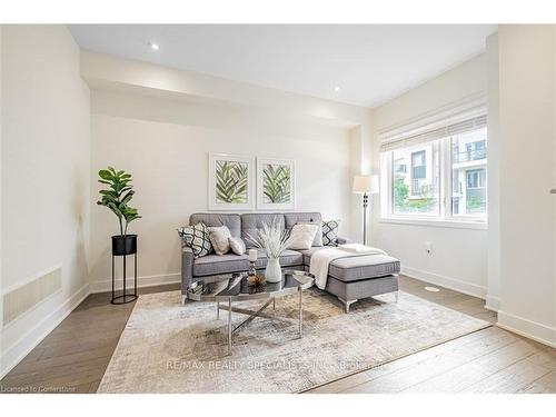 121 William Duncan Road, Toronto, ON - Indoor Photo Showing Living Room