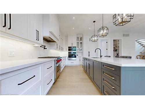 212 Southview Road, Oakville, ON - Indoor Photo Showing Kitchen With Upgraded Kitchen