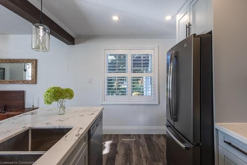 30 Orangeville Street, Hillsburgh, ON - Indoor Photo Showing Kitchen