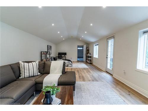 19 Union Street, Georgetown, ON - Indoor Photo Showing Living Room