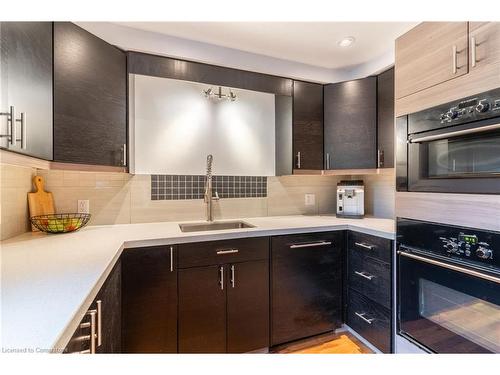 19 Union Street, Georgetown, ON - Indoor Photo Showing Kitchen