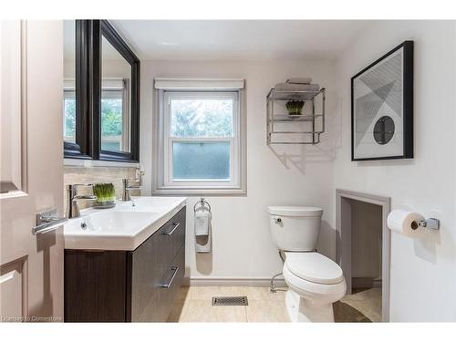 19 Union Street, Georgetown, ON - Indoor Photo Showing Bathroom