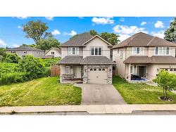 17 Lagoon Avenue  Hamilton, ON L8H 7C4