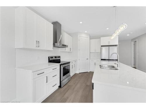 3860 Big Leaf Trail, London, ON - Indoor Photo Showing Kitchen With Double Sink With Upgraded Kitchen