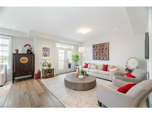 430 Wheat Boom Drive, Oakville, ON - Indoor Photo Showing Living Room