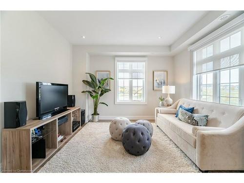 430 Wheat Boom Drive, Oakville, ON - Indoor Photo Showing Living Room