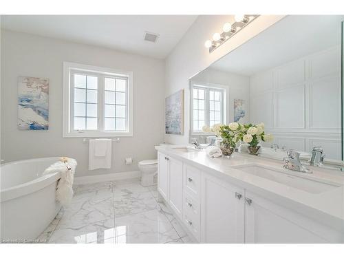 430 Wheat Boom Drive, Oakville, ON - Indoor Photo Showing Bathroom