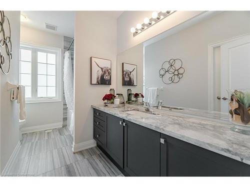 430 Wheat Boom Drive, Oakville, ON - Indoor Photo Showing Bathroom