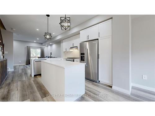 2-720 Grey Street, Brantford, ON - Indoor Photo Showing Kitchen