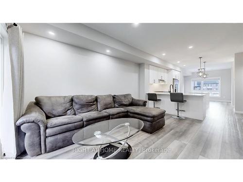 2-720 Grey Street, Brantford, ON - Indoor Photo Showing Living Room