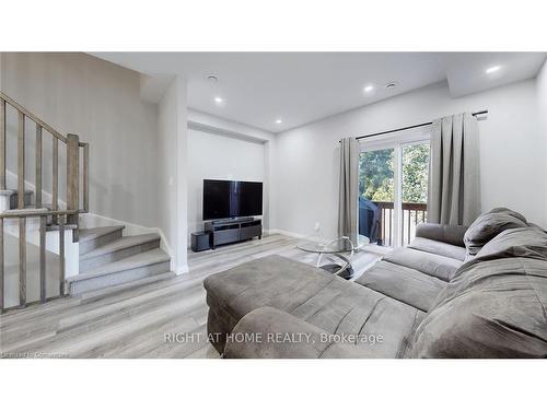 2-720 Grey Street, Brantford, ON - Indoor Photo Showing Living Room