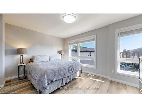 2-720 Grey Street, Brantford, ON - Indoor Photo Showing Bedroom