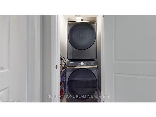 2-720 Grey Street, Brantford, ON - Indoor Photo Showing Laundry Room