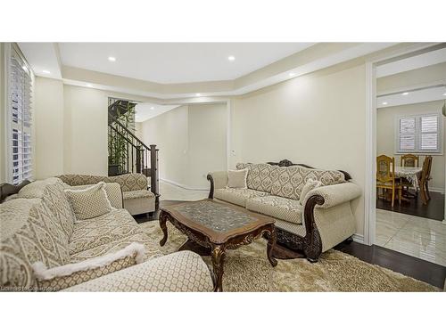 57 Hanbury Crescent, Brampton, ON - Indoor Photo Showing Living Room