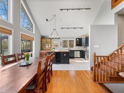 7609 Somerset Park, Washago, ON - Indoor Photo Showing Dining Room