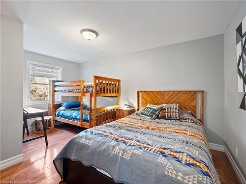 7609 Somerset Park, Washago, ON - Indoor Photo Showing Bedroom