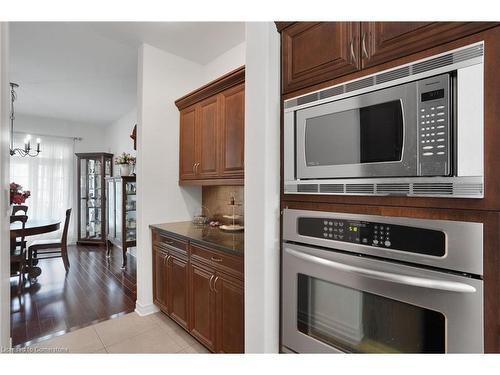 365 Hillsdale Road, Welland, ON - Indoor Photo Showing Kitchen