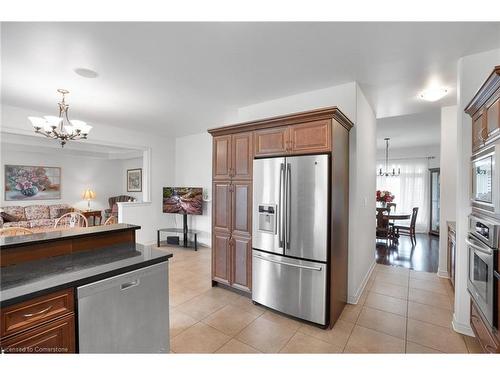 365 Hillsdale Road, Welland, ON - Indoor Photo Showing Kitchen