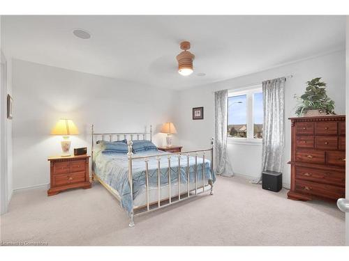 365 Hillsdale Road, Welland, ON - Indoor Photo Showing Bedroom