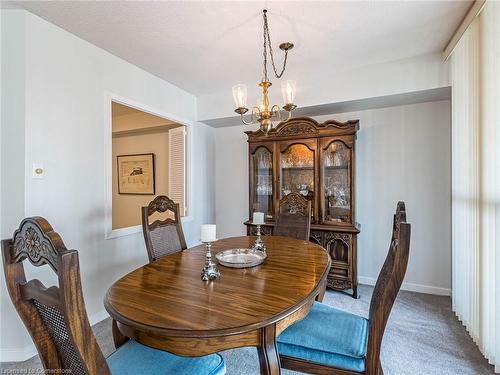 1703-1580 Mississauga Valley Boulevard, Mississauga, ON - Indoor Photo Showing Dining Room